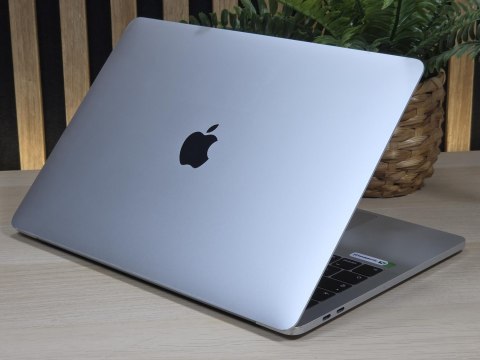 APPLE MacBook Pro A2159 Intel Core i5-8257U 8GB 512SSD MacOS Retina IPS Silver - Klasa A- - Gwarancja 24M