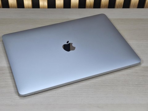 APPLE MacBook Pro A2159 Intel Core i5-8257U 8GB 512SSD MacOS Retina IPS Silver - Klasa A- - Gwarancja 24M