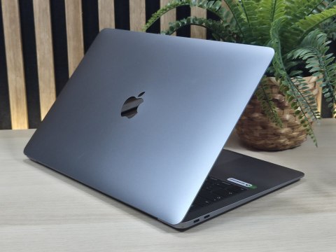 Apple MacBook Air 13 A1932 Intel Core i5-8210Y 8GB 512SSD Retina IPS - Klasa A- - Gwarancja 24M