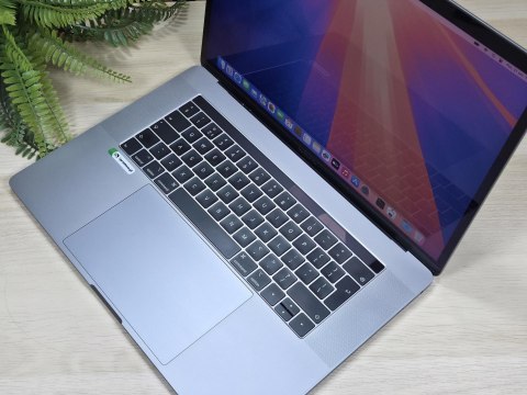 Apple MacBook Pro 15 A1990 Intel Core i9-9980HK Radeon Pro 32GB 1TB SSD Retina IPS Space Grey - Klasa A- - Gwarancja 24M
