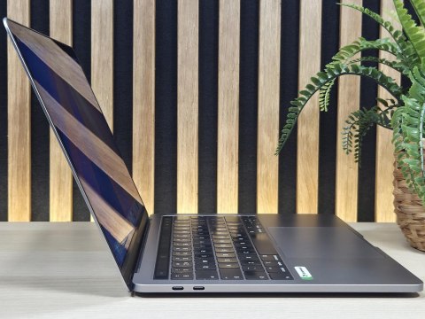 Apple MacBook Pro A2159 Intel Core i5-8257U 8GB 128SSD Retina IPS SpaceGray - Klasa A- - Gwarancja 24M