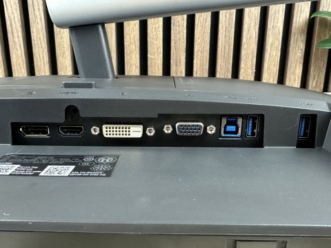 Dell P2423