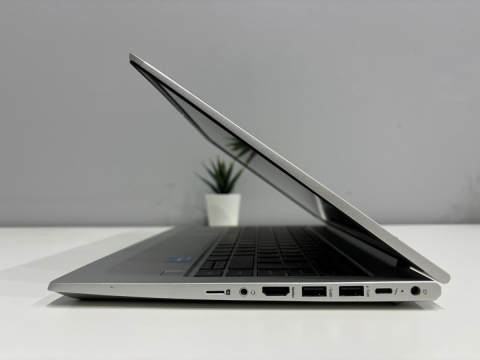 HP ProBook 640 G8