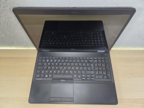 Laptop Dell Latitude E5570 i5-6200U 8GB 256SSD W11 Nowa Bateria - Klasa A- - Gwarancja 24M