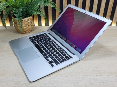 MacBook Air 13 A1466