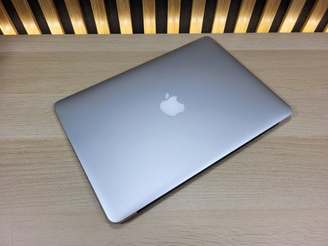 MacBook Air 13 A1466