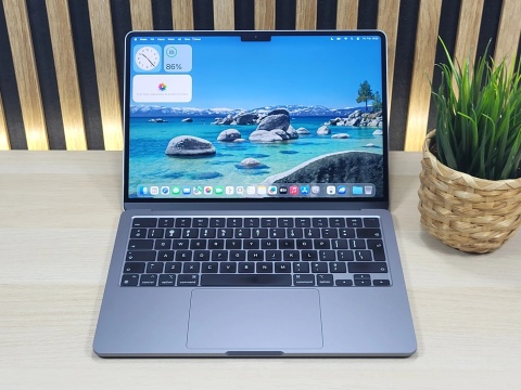 MacBook Air A2681