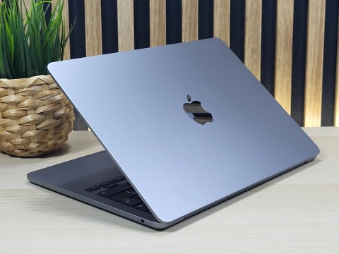 MacBook Air A2681
