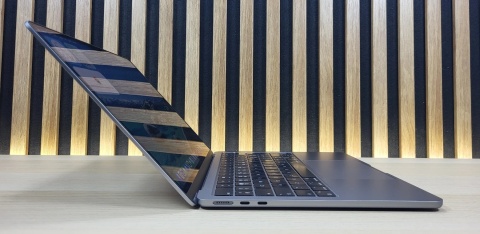 MacBook Air A2681