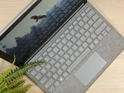 Microsoft Surface Pro 7