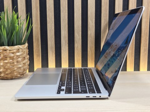 Apple MacBook Pro 13 A2251 Intel Core i7-1068NG7 16GB 512GB SSD Retina IPS Space Gray - Klasa A- - Gwarancja 24M