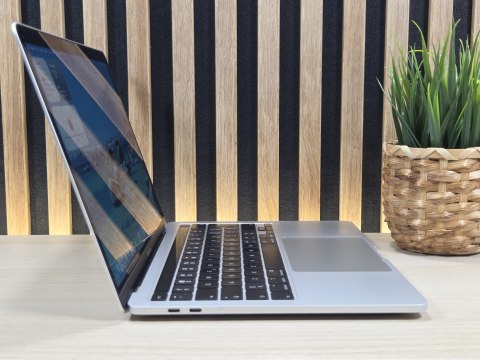 Apple MacBook Pro 13 A2251 Intel Core i7-1068NG7 16GB 512GB SSD Retina IPS Space Gray - Klasa A- - Gwarancja 24M
