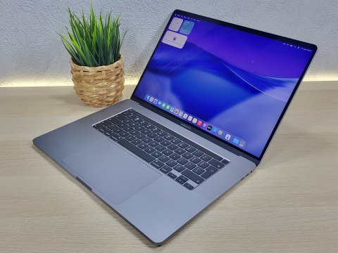 Apple MacBook Pro 16 A2141 Intel Core i9-9980HK Radeon 32GB 1TB SSD Retina IPS Space Gray - Klasa A- - Gwarancja 24M
