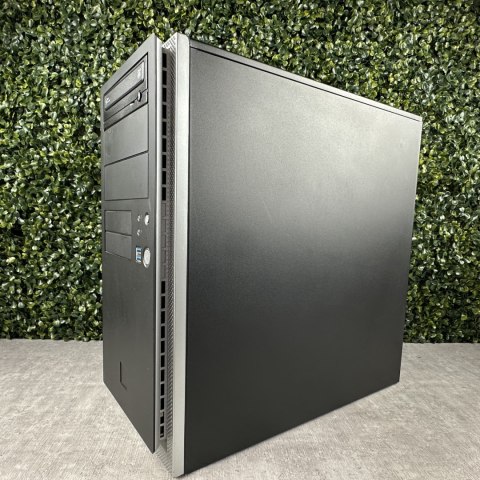 Komputer ASUS P9D-X SERIES TOWER E3 1240 V3 GT740 16GB DDR3 240GB SSD - Klasa A- - Gwarancja 24M