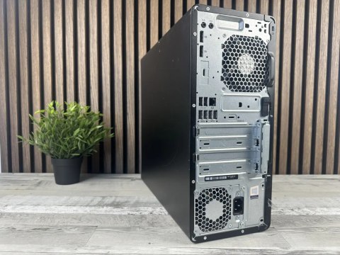 Komputer HP 800 G3 MT i5 6500 16GB DDR4 240GB SSD Win10P DVD Uszk. USB - Klasa A - Gwarancja 24M