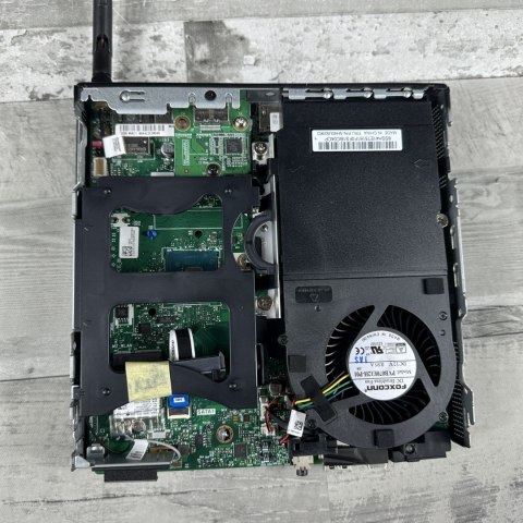 Komputer Lenovo M80Q Tiny I5-10500T 16/256GB NVMe WiFi Win11P - Klasa A- - Gwarancja 24M
