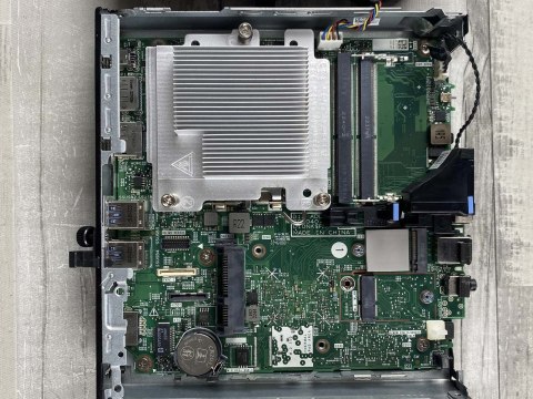 Komputer DELL OPTIPLEX 5000 micro GOLD G7400T DDR4 16GB M.2 NVMe 256 WIN11 Pro - Klasa A - Gwarancja 24M
