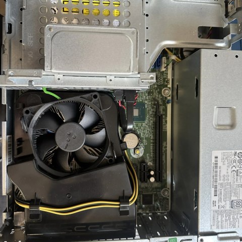 Komputer HP ProDesk 400 G6 SFF i5 9500 16/256GB Win11H, DVD - Klasa A- - Gwarancja 24M