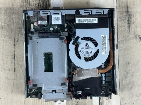Komputer Lenovo M900 Tiny i5 6400T 8GB DDR4 240GB SSD Win10H - Klasa A- - Gwarancja 24M
