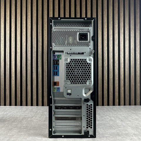 Komputer stacjonarny HP Z440 WORKSTATION XEON E5-1620 V4 QP4000 32GB DDR4 256GB NVME W10P - Klasa A- - Gwarancja 24M